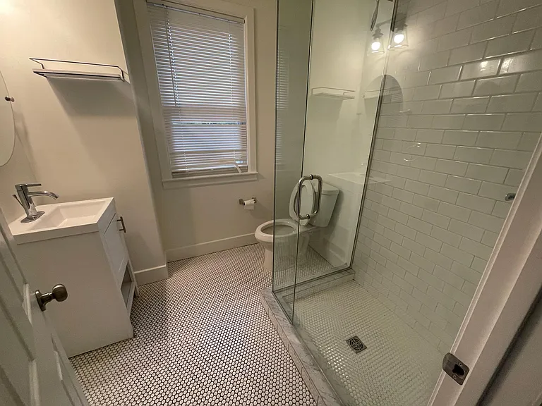 1230 Glynn Ct — Photo 6