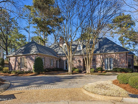 2nd image of 114 Meadowbrook N