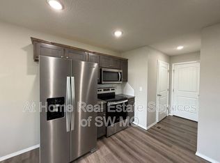 801 E Watermill Cir, Ozark, MO 65721