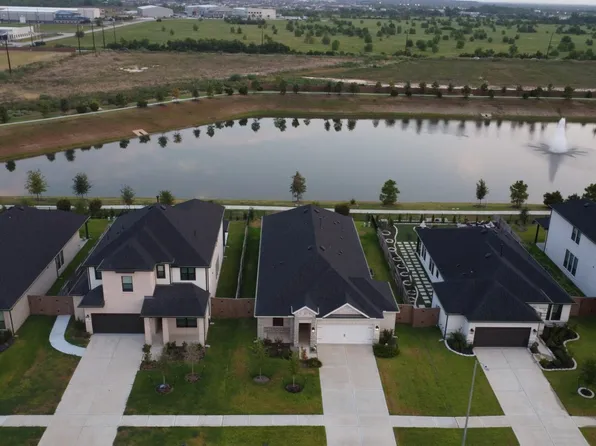 25314 Loch Doon Dr, Katy, TX 77493