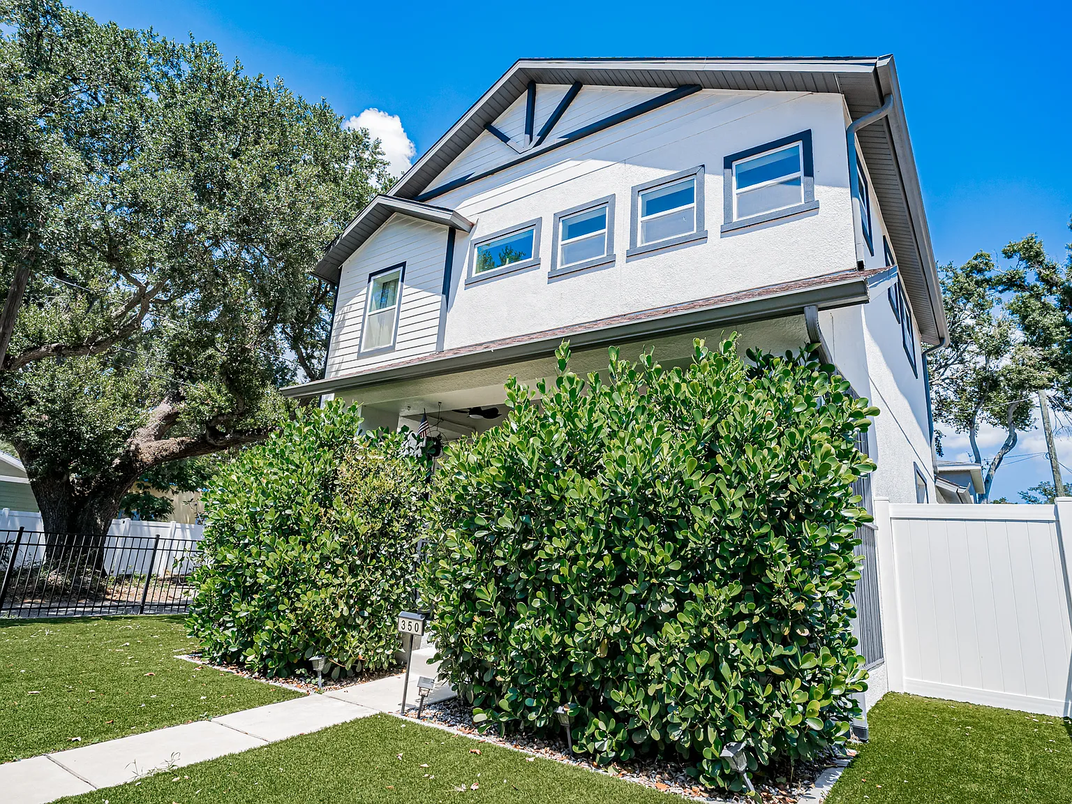 3 bed, 2.5 bath, 1840 sqft, $3,499 — Photo 3