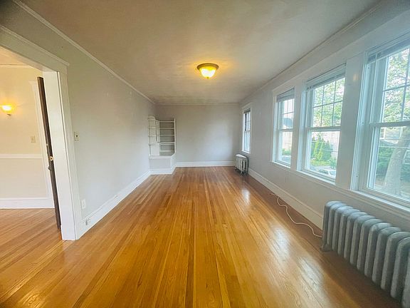 5th image of 16 Templeton Pkwy #2