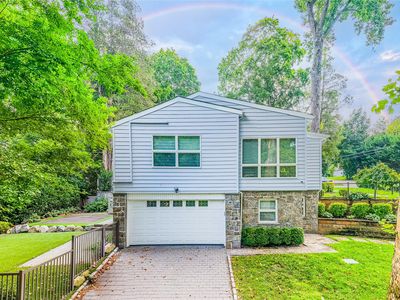 10 Briarfield Drive, Great Neck, NY, 11020
