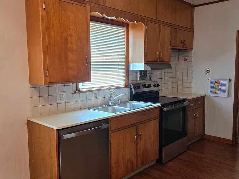 314 Victoria St — Photo 4