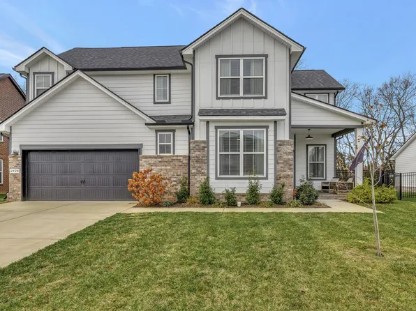 2720 Kingfisher Dr, Murfreesboro, TN 37128