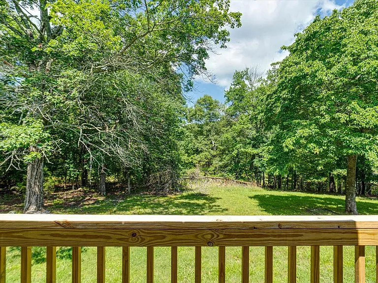 840 Emery Rd — Photo 22
