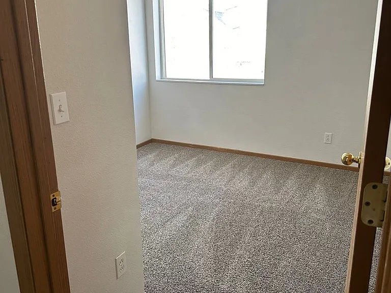 Burlington Colorado Apartments — Photo 3