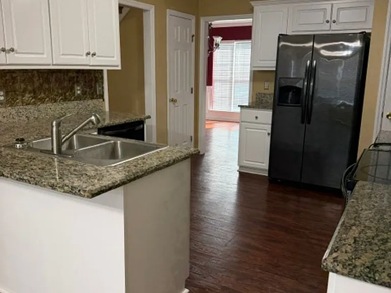 1832 Heathers Way — Photo 30