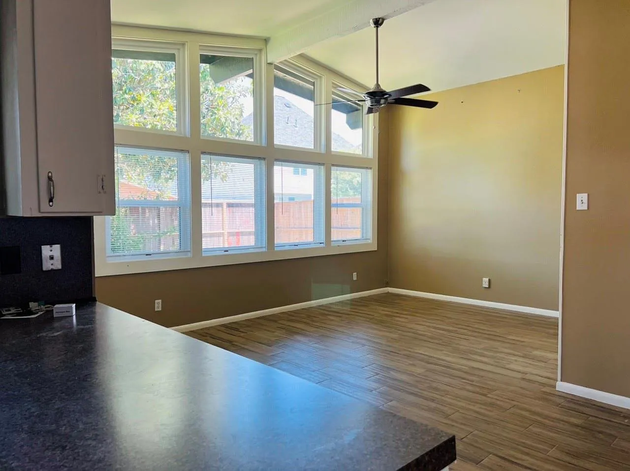 2 bed, 2.0 bath, 1127 sqft, $1,600 — Photo 1