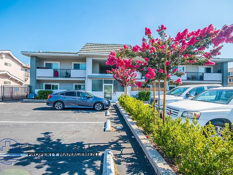 9539 Firestone Blvd. — Photo 8
