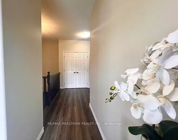 54 Ledgerock Ct — Photo 5