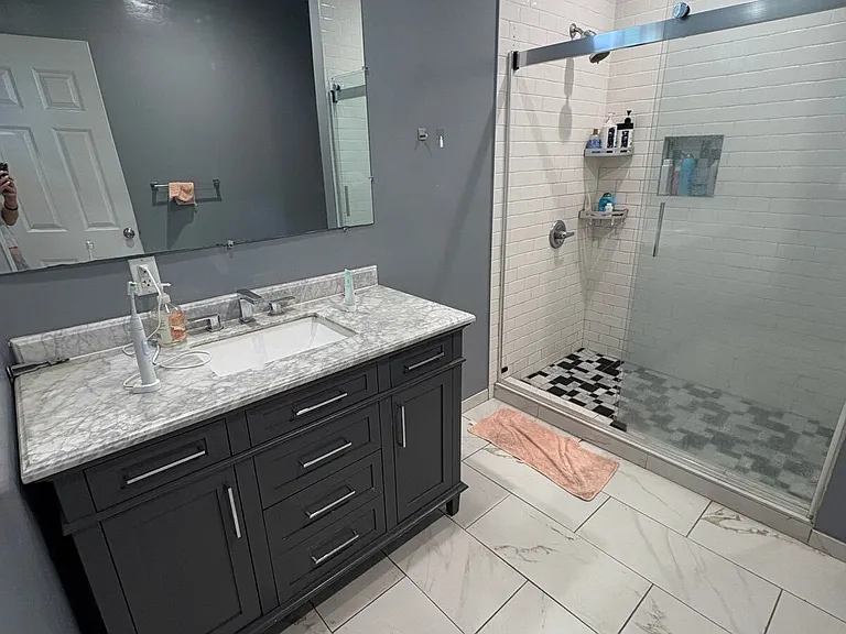 1212 W 37th Pl #B — Photo 7