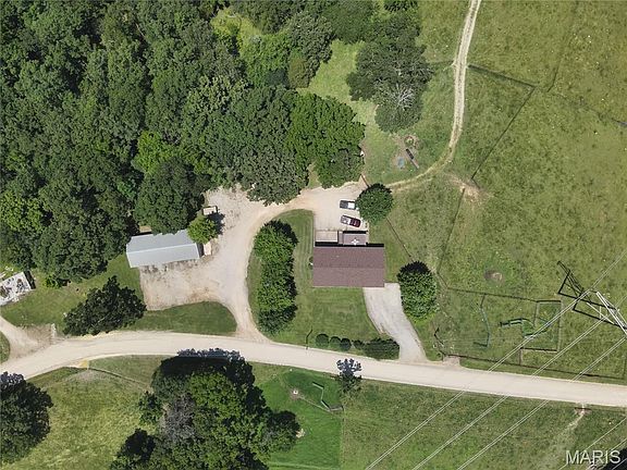 4th image of 137 County Road 524