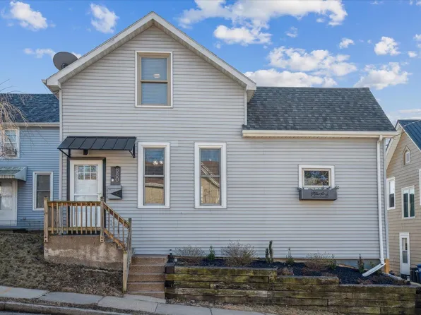 880 Pleasant St, Dubuque, IA 52001