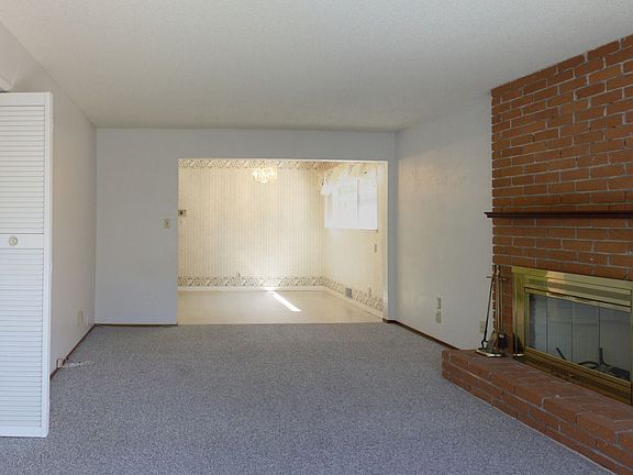 4th image of 5034 Westdale Dr