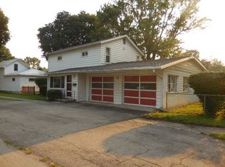 203 N Randolph St, South Whitley, IN 46787