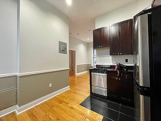 2nd image of 132 Thompson St APT 4