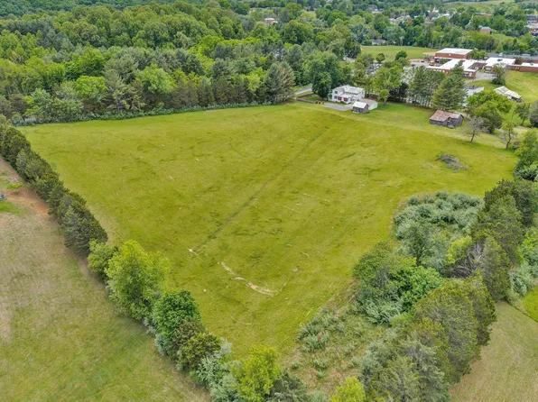 341 Springwood Rd, Fincastle, VA 24090