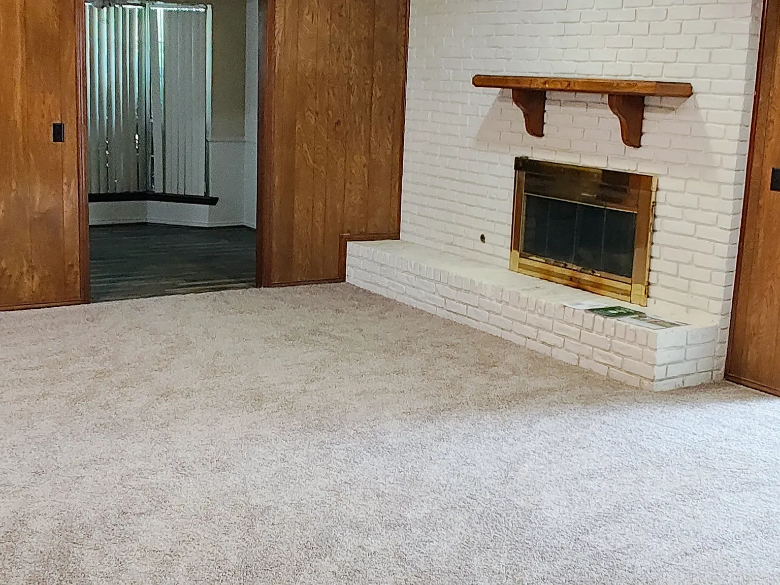 4 bed, 2018 sqft, $2,400 — Photo 2
