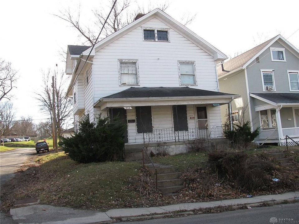 1st image of 932 E Stewart St