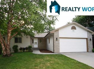 2318 Old Glory Rd, Lincoln, NE 68521