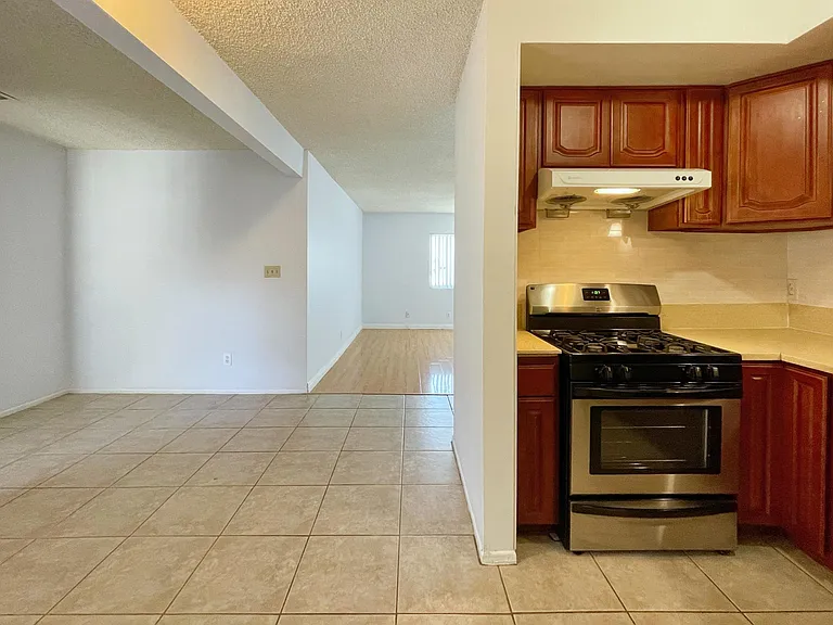532 N New Ave #14 — Photo 9