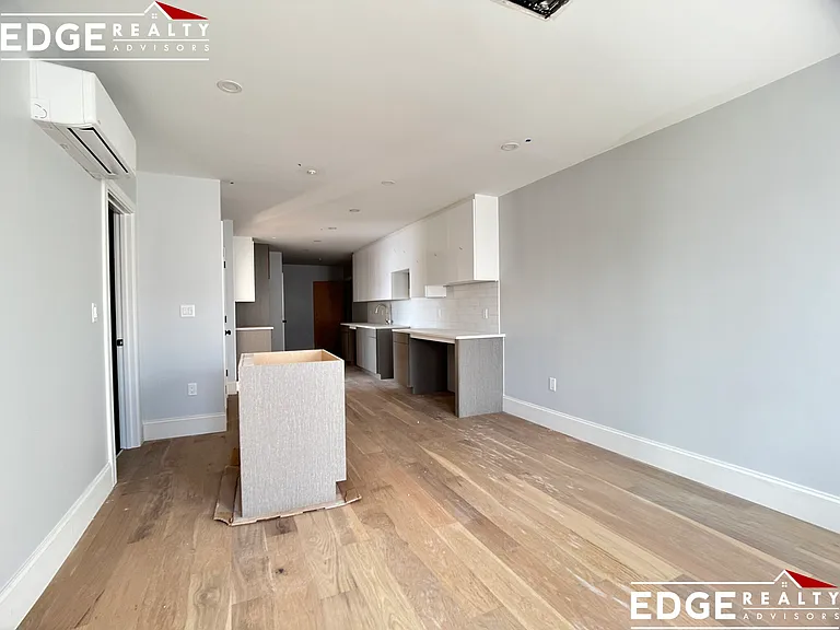 425 Market St #202 — Photo 4