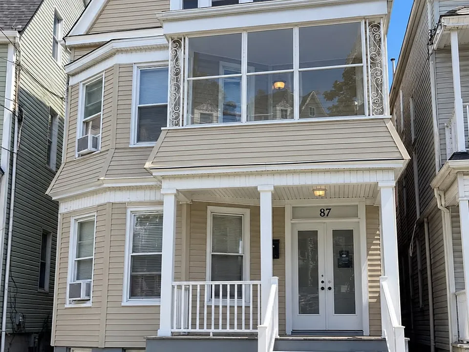 87 S 14th St #2