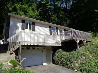 80 Lake Shore Rd W, Hardyston, NJ 07460