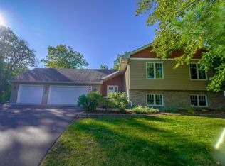 432 Juniper Ct, Saint Paul, MN 55115