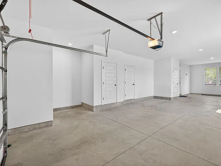 Ballantyne Townhomes at Elm — Photo 20