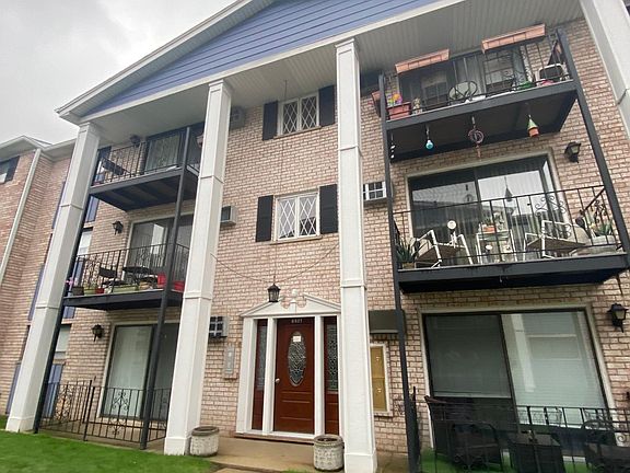 2nd image of 8521 W Catherine Ave Unit 378