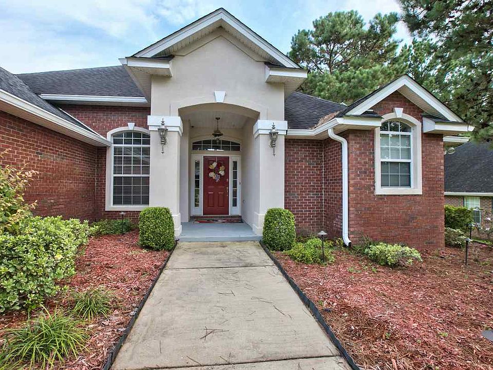 1st image of 605 Eagle View Cir