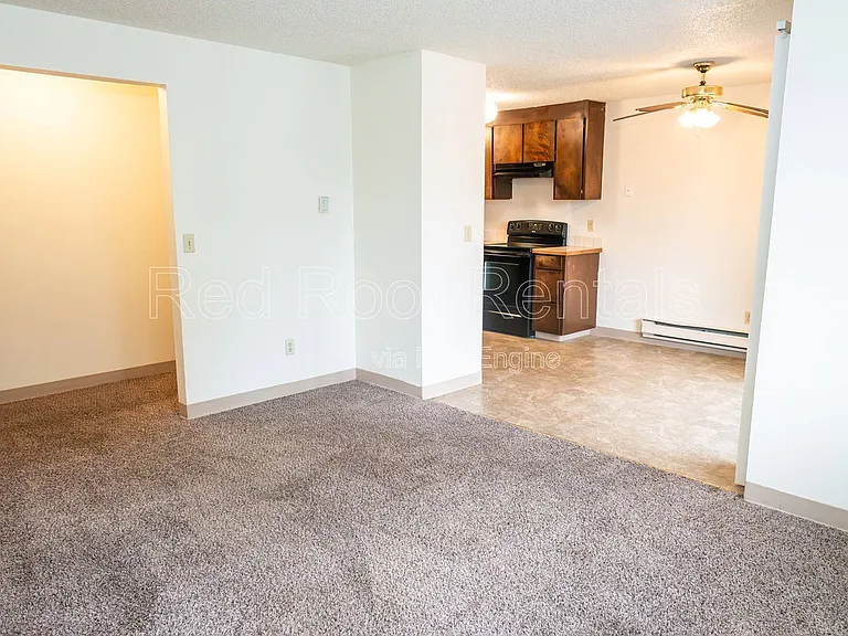 302 163rd Street Ct E #6 — Photo 3