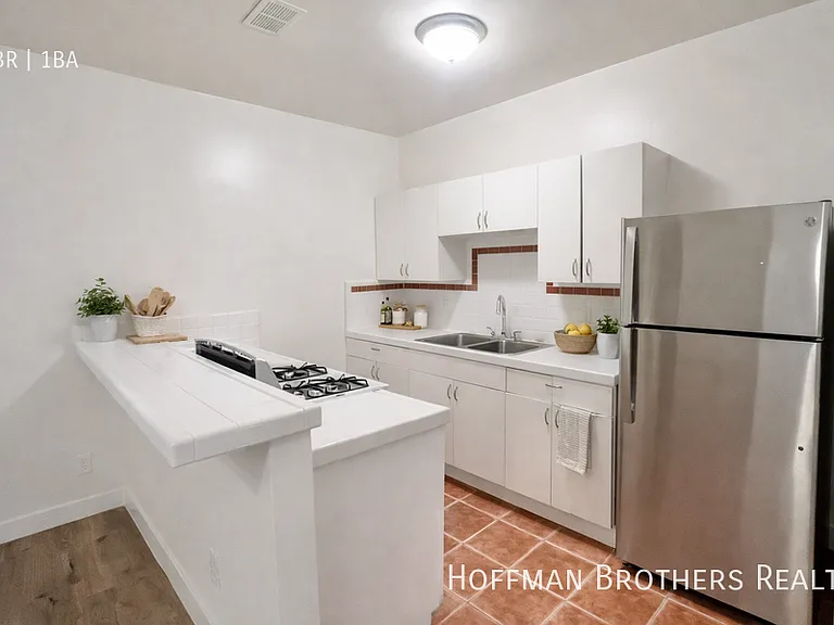 1317 N Bronson Ave #1001 — Photo 1