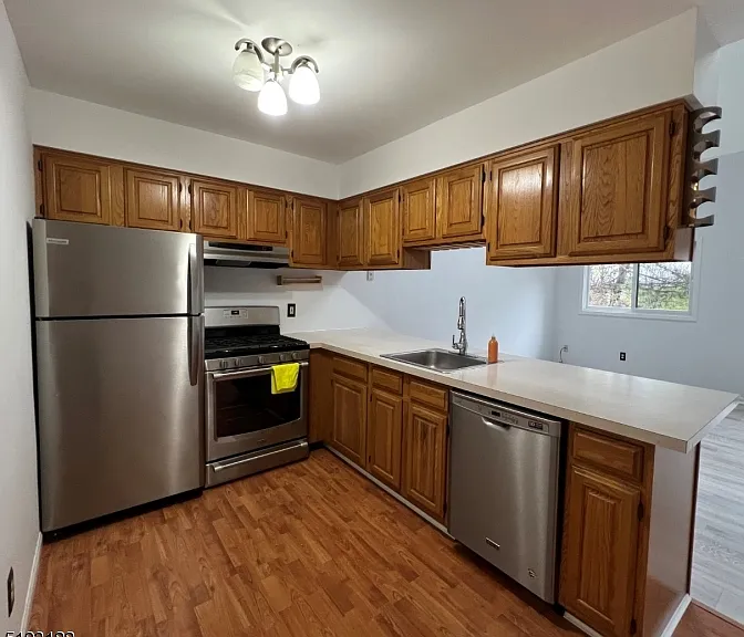 20 Augusta Dr #8 — Photo 2