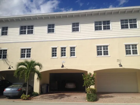 215 SW 6th Pl, Pompano Beach, FL 33060