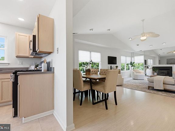 3rd image of 2601 Waterford Rd #95