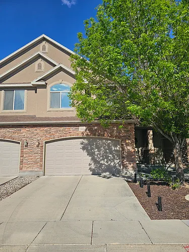 13634 S Pyrenees Ave Photo 1