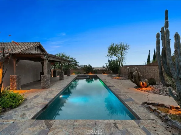 6850 Amber St, Highland, CA 92346