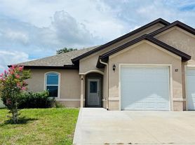 57 Columbia Ln