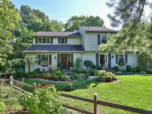 1372 Pennsbury Dr, Cincinnati, OH 45238