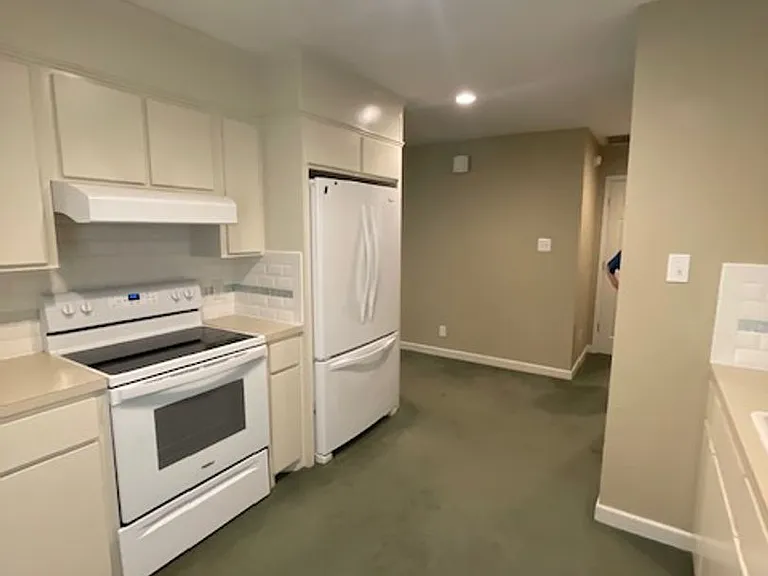 1140 Highland Ave — Photo 5