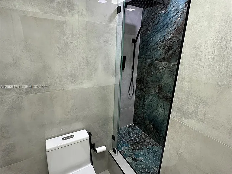 6039 Collins Ave #310 — Photo 12