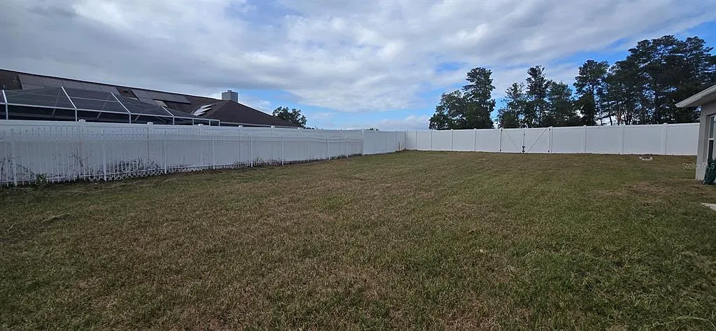 4 bed, 2.0 bath, 1696 sqft, $1,795 — Photo 3