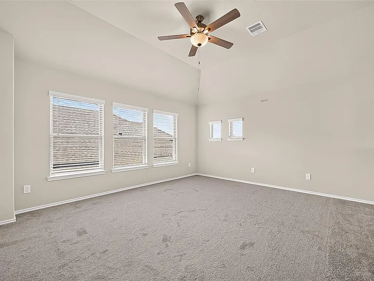 410 Mercury Sky Rd — Photo 43