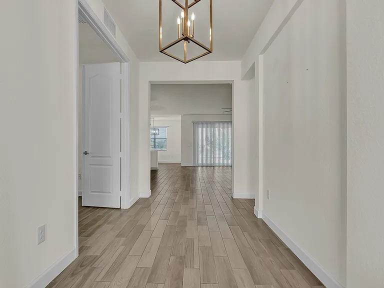 5982 Sequoia Cir — Photo 3