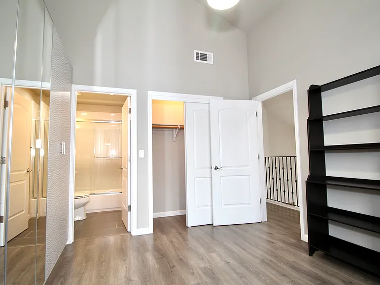 819 Estancia Ct — Photo 26
