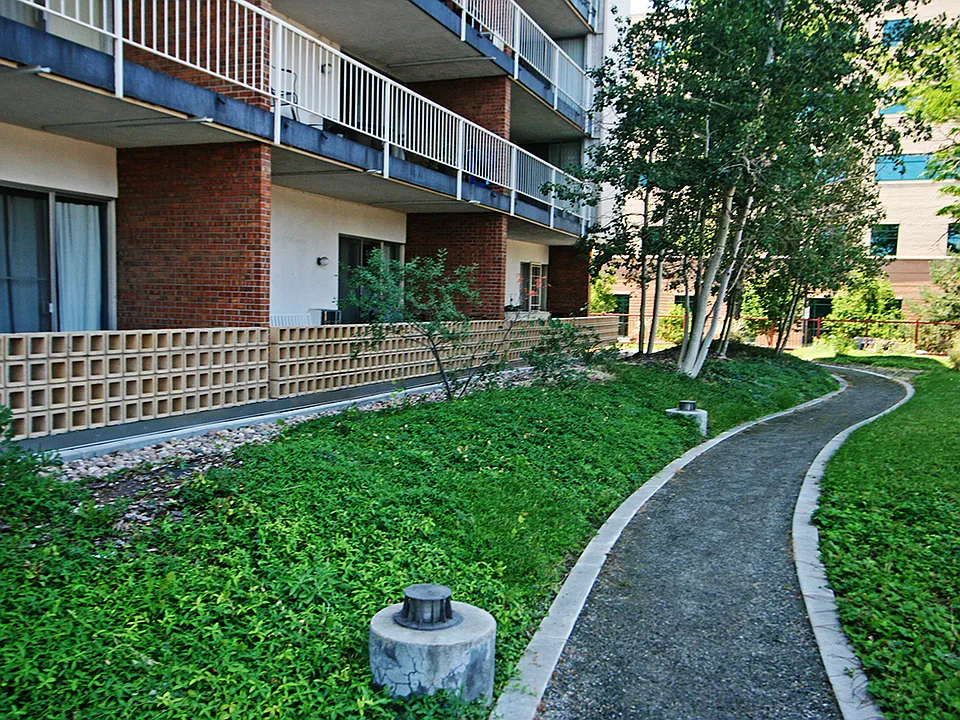 4800 Hale Pkwy #303
