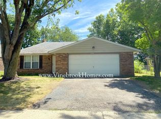 8482 Eagle Pass Dr, Dayton, OH 45424